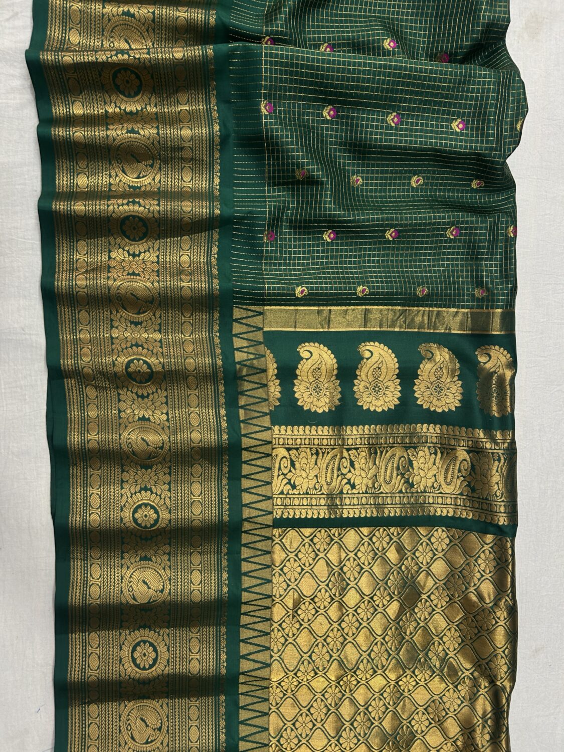 Bottle Green Pure Gadwal Silk Saree
