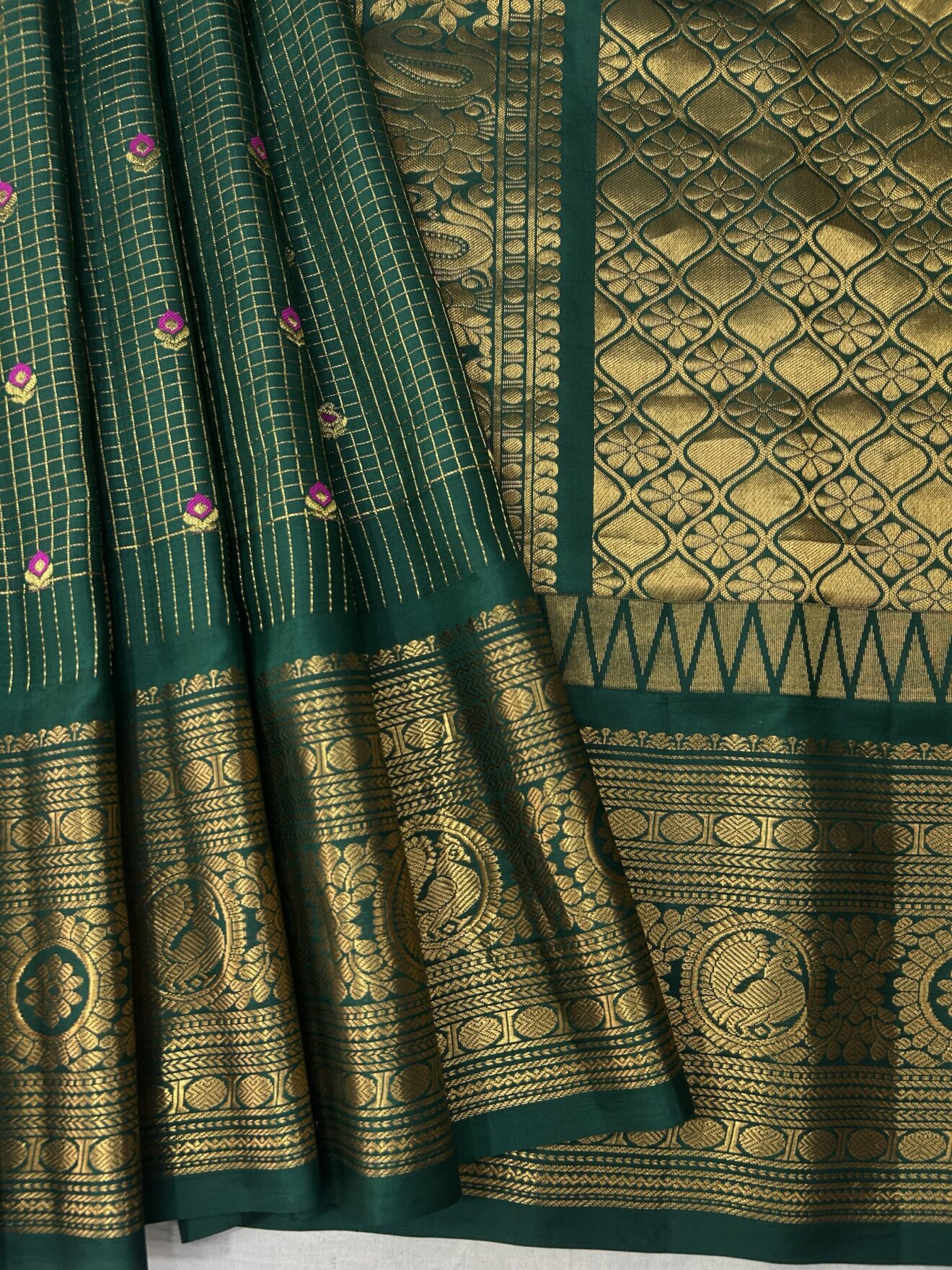 Bottle Green Pure Gadwal Silk Saree