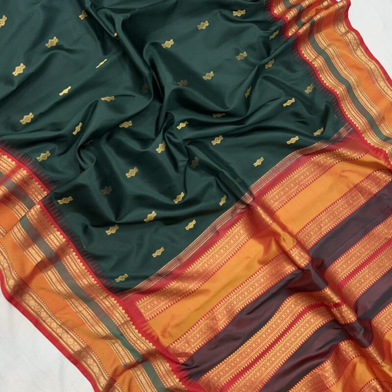 Bottle Green Pure Silk Gadwal Saree - view 3