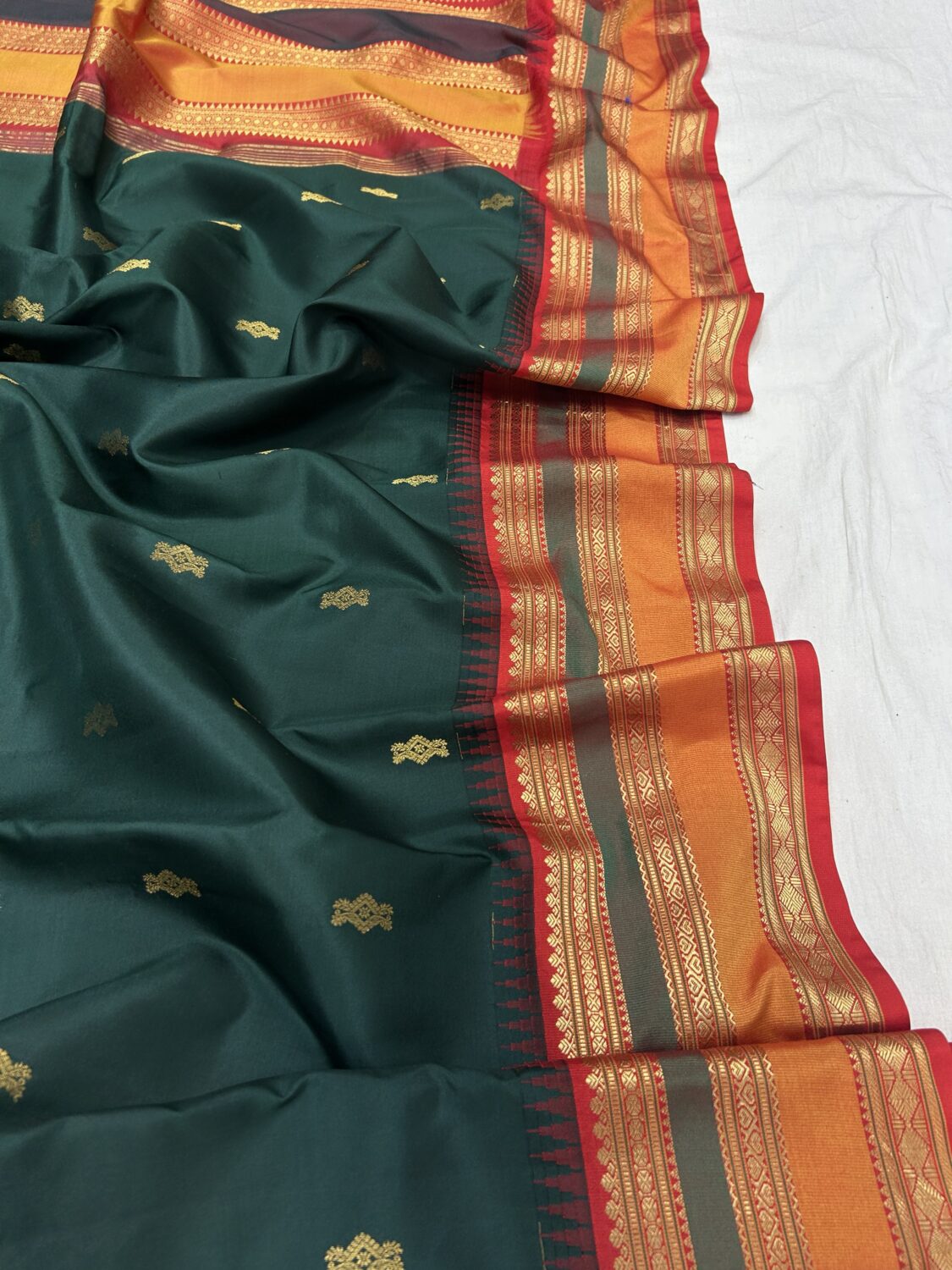 Bottle Green Pure Silk Gadwal Saree