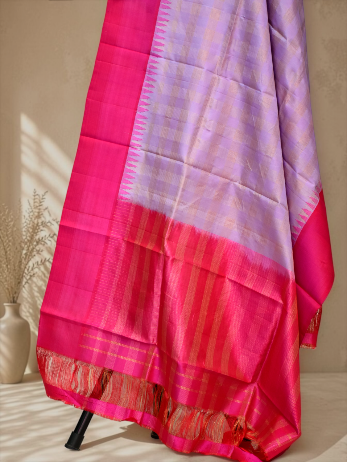 Lavender Pink Pure Silk Handloom Dupatta with Hot Pink Kuttu Border