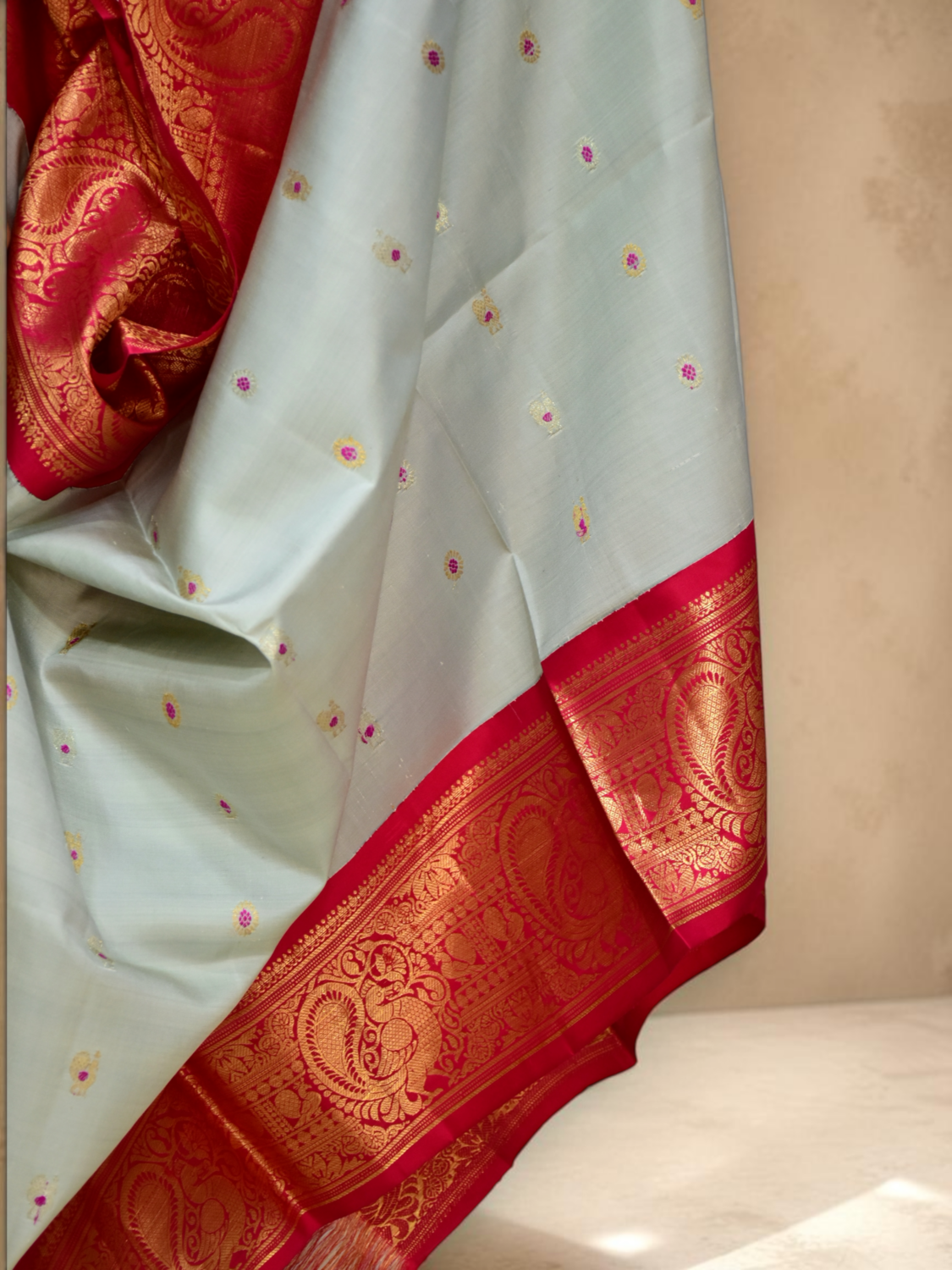 Light Pastel Gray Pure Silk Handloom Dupatta with Red Kuttu Wide Border and Floral Butta
