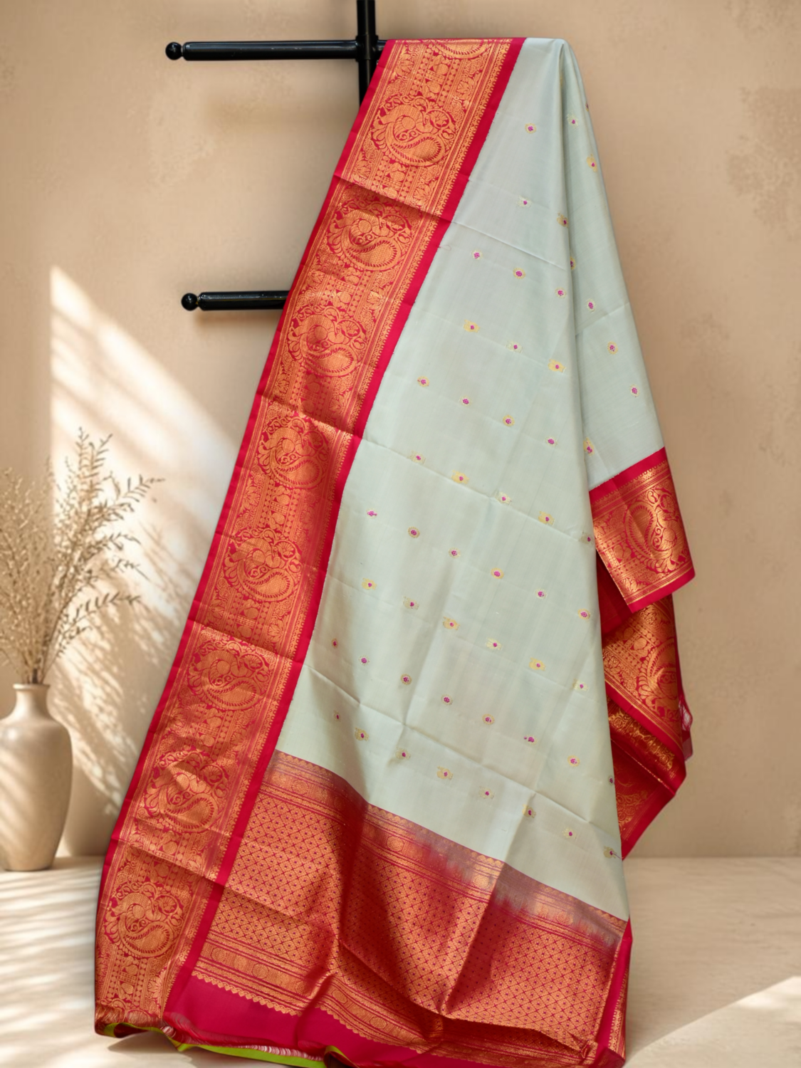 Light Pastel Gray Pure Silk Handloom Dupatta with Red Kuttu Wide Border and Floral Butta