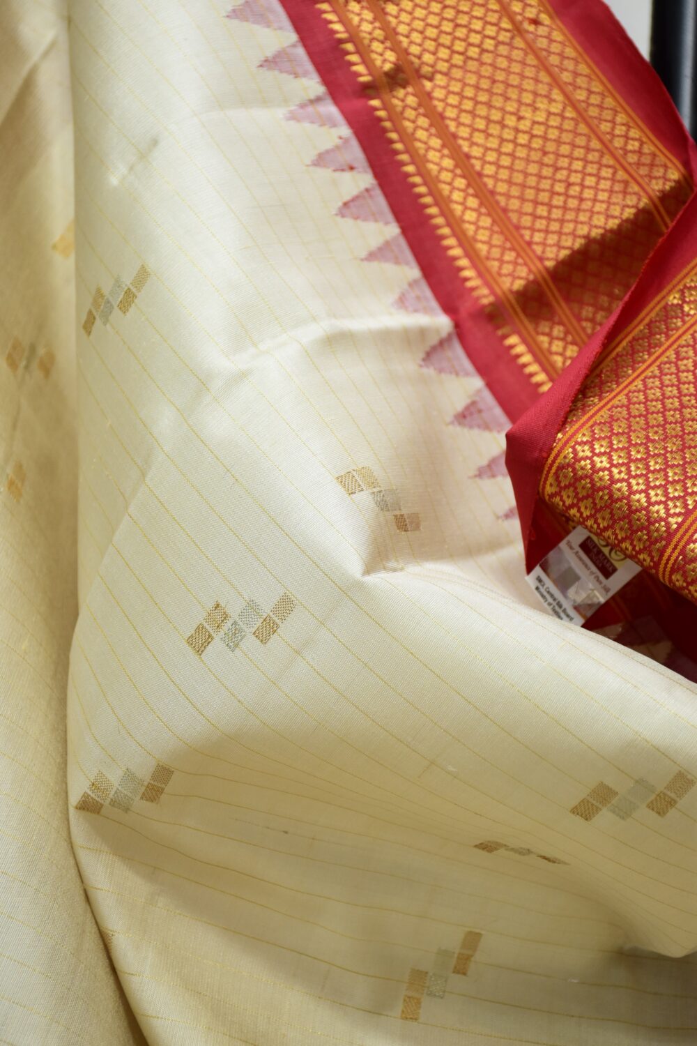 Ivory Pure Silk Handloom Dupatta with Red Temple Kuttu Border and Geometric Butta