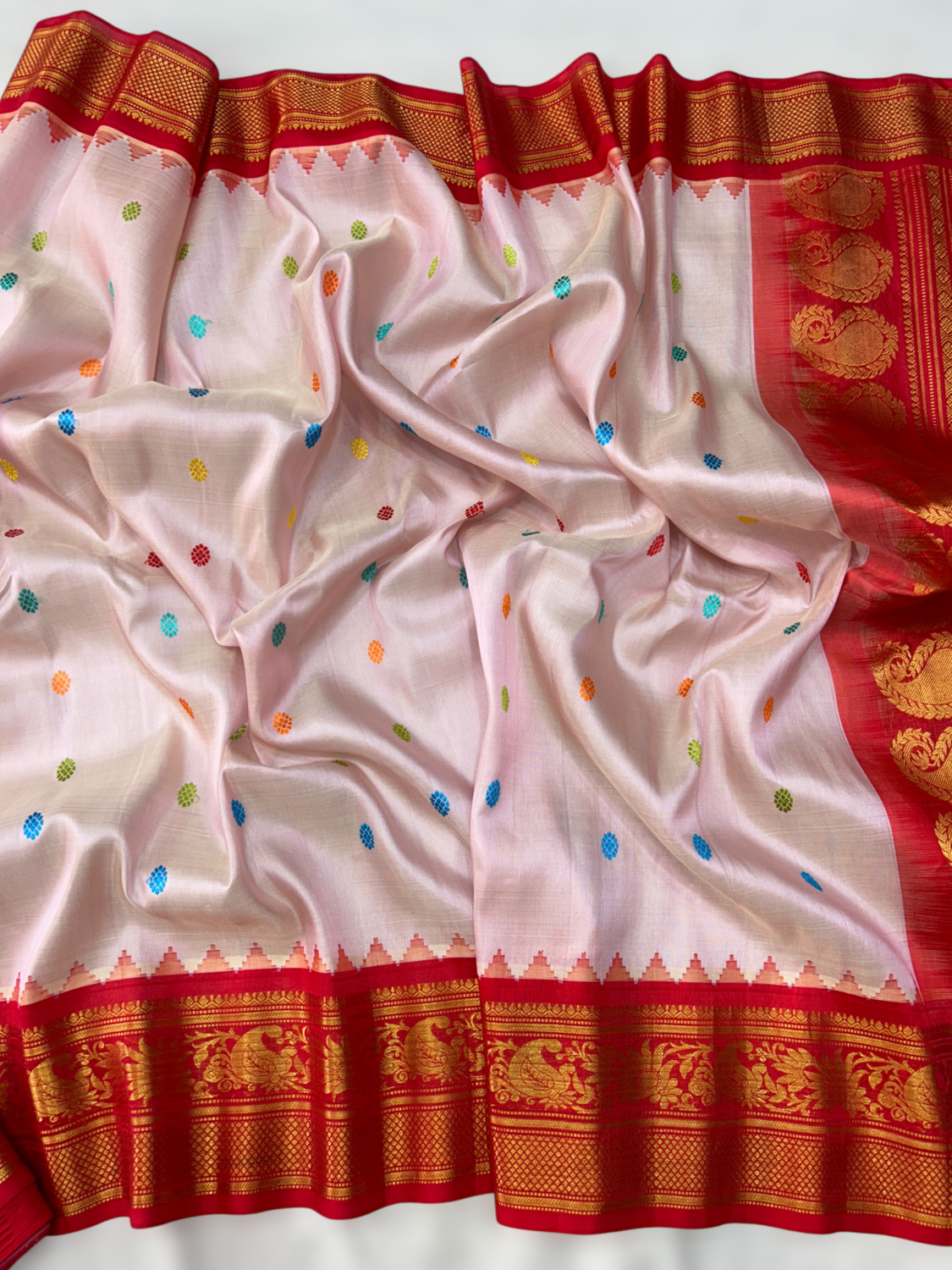 Baby Pink Pure Handloom Silk Gadwal Saree with Red Kuttu Border & Multicolor Butta