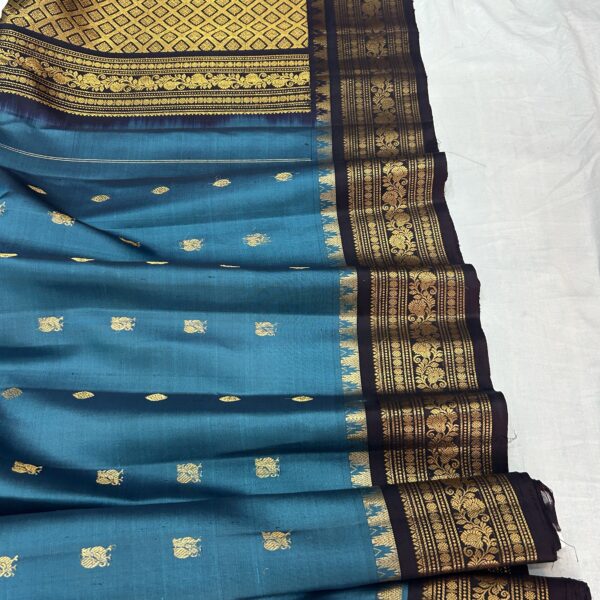 Peacock Blue Pure Silk Handloom Gadwal Pattu Saree with Coffee Brown Contrast Border and Blouse