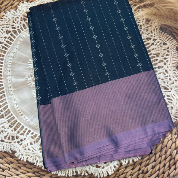 Deep Teal Saree with Lilac Contrast Pallu