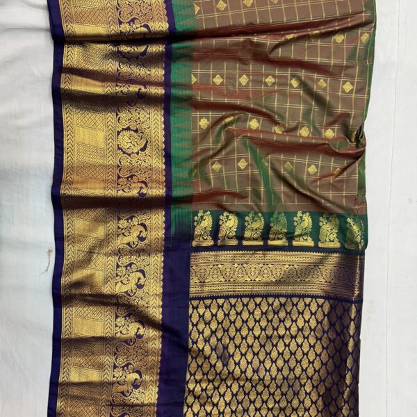 Red Green Dual Tone Saree with Navy Blue Border - Premium Semi Gadwal