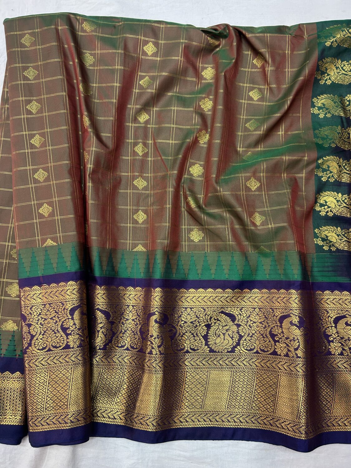 Red Green Dual Tone Saree with Navy Blue Border - Premium Semi Gadwal