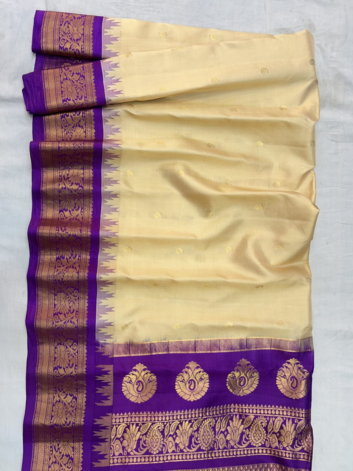 Cream Purple Pallu Pure Silk Gadwal Saree