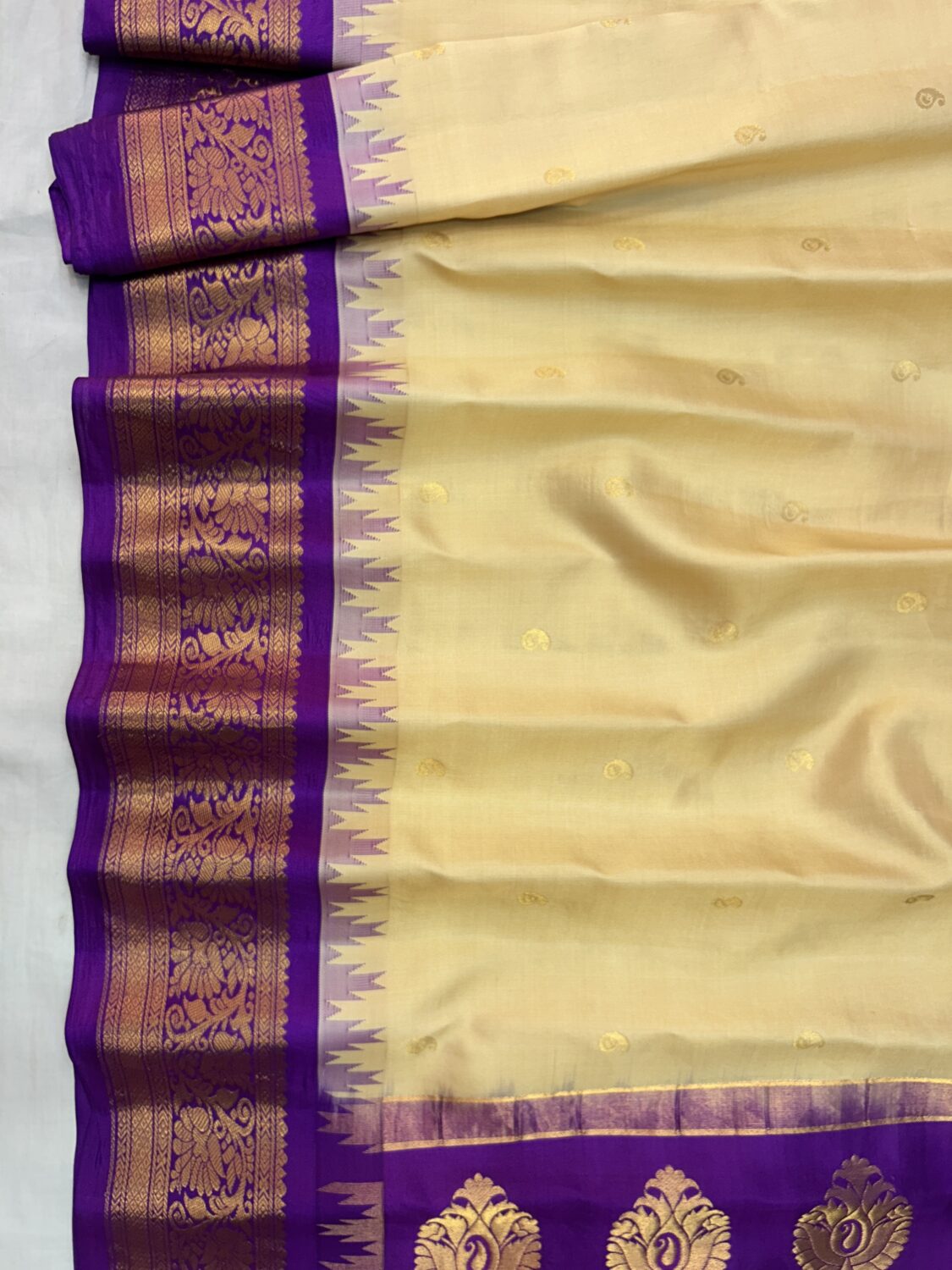 Cream Purple Pallu Pure Silk Gadwal Saree