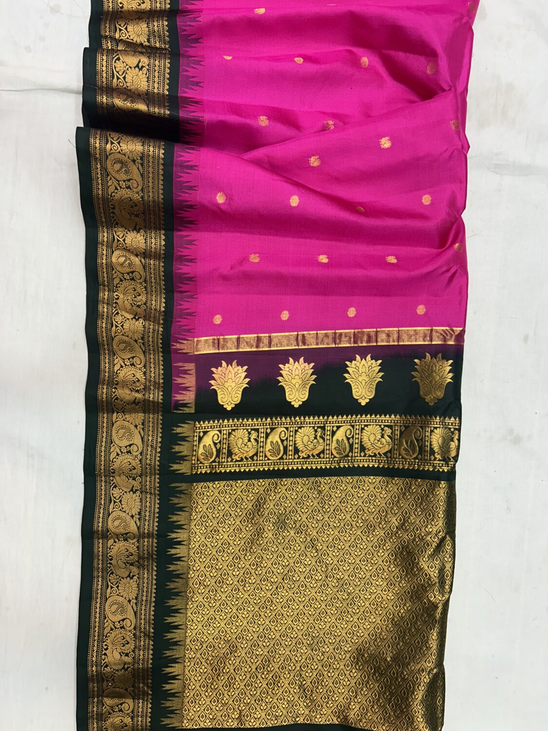 Rani Pink Bottle Green Pallu Pure Silk Gadwal Saree