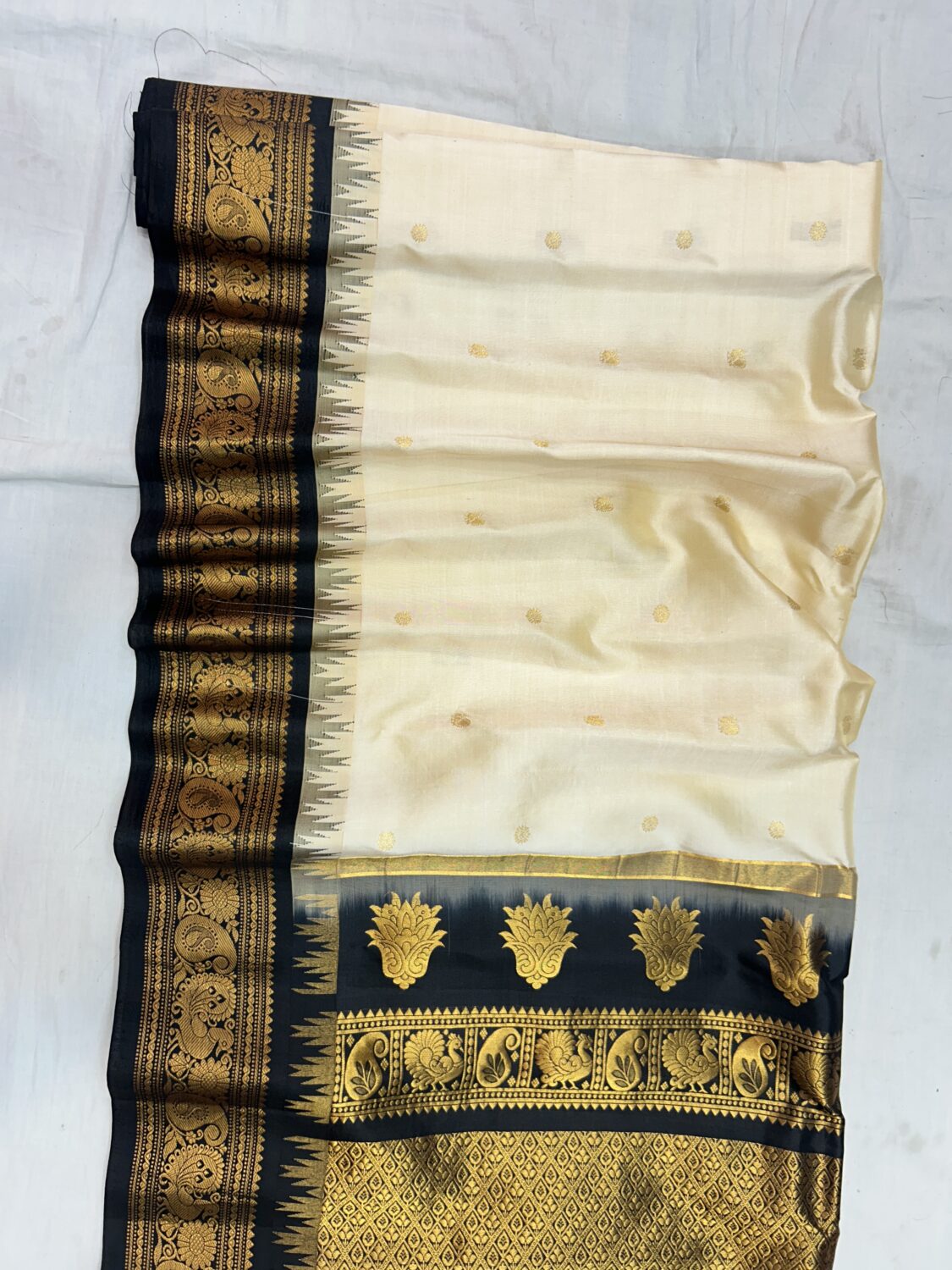 Off White Black Pallu Pure Silk Gadwal Saree