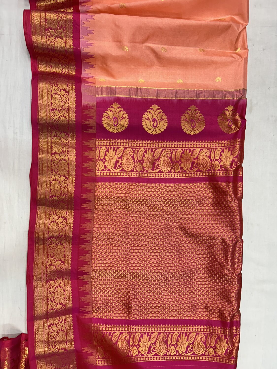 Peach Magenta Pallu Pure Silk Gadwal Saree