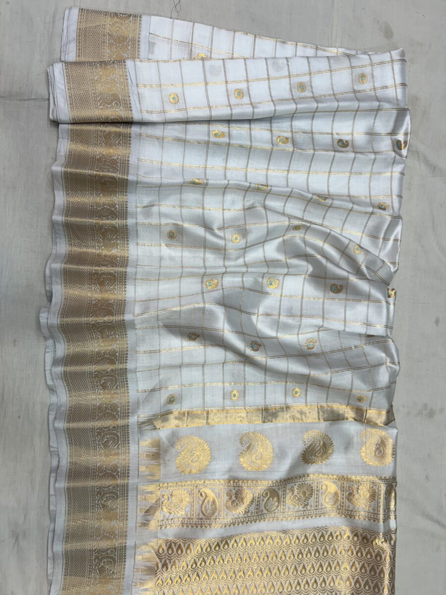 White Self Pallu Checks Pure Silk Gadwal Saree