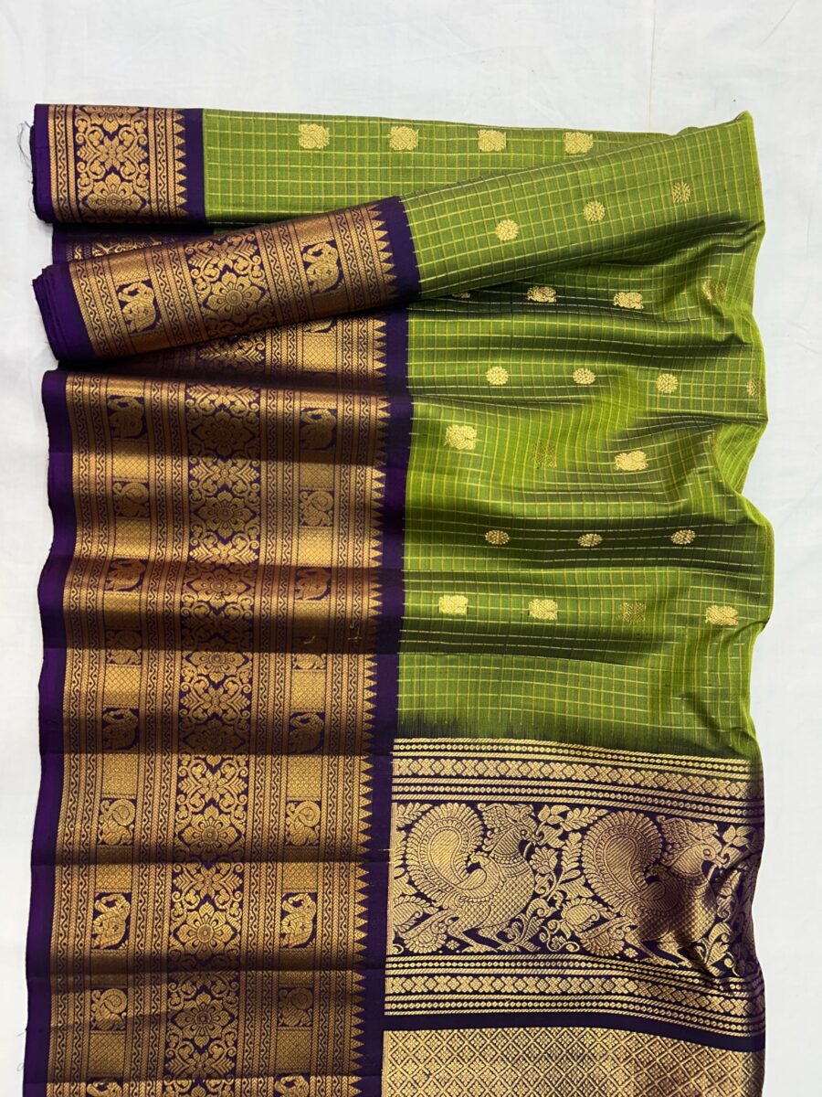Parrot Green Handloom Pure Silk Gadwal Saree with Purple Wide Zari Border | Vintage Checks Gadwal Pattu